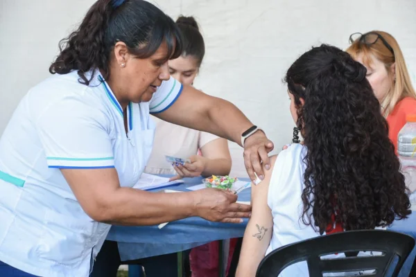 Avanza la campaña de vacunación para jóvenes de 15 a 25 años en el departamento General San Martín
