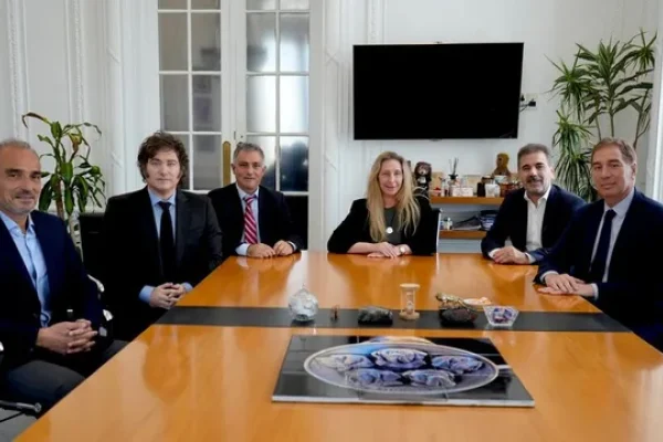 Karina Milei se reúne con Ritondo y Santilli en Casa Rosada para cerrar un frente electoral en la provincia
