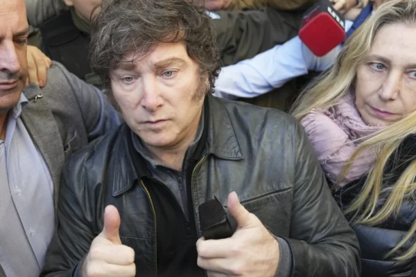 Argentina pierde USD 25 mil millones anuales por el abandono de obra pública de Milei