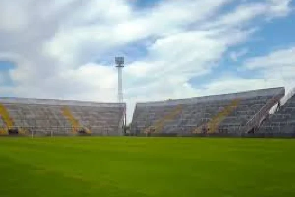 El fin de semana solamente se jugarán los clásicos en el estadio “Mercado Luna”