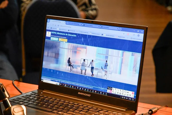 La Rioja digitaliza la formación docente con un nuevo sistema de gestión y certificación