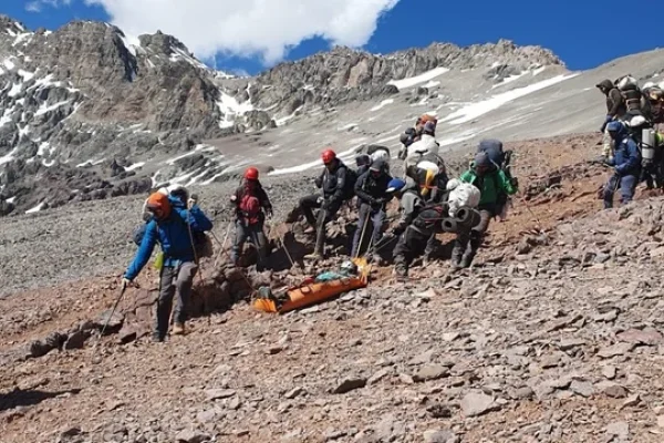 Mendoza busca cobrar rescates en la montaña para fomentar la conciencia y responsabilidad