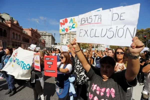 Con la espada de Damocles del veto presidencial, Diputados opositores buscan votar una ley de discapacidad