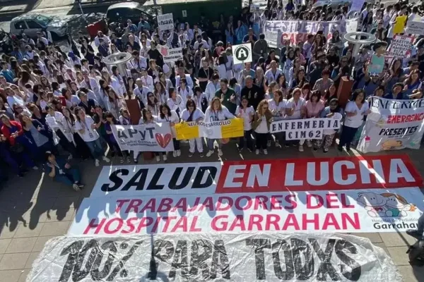 El Gobierno aumentó los salarios a residentes del Garrahan para desactivar el conflicto