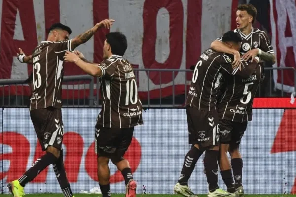 Histórico: Platense derrotó a Huracán y gritó campeón por primera vez