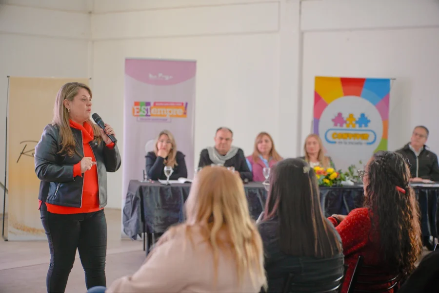 A partir de situaciones reales en las escuelas. A partir de situaciones reales en las escuelas.