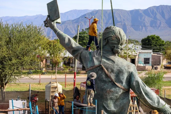 Hoy quedará emplazado el monumento a Rosarito Vera Peñaloza en el Parque que llevará su nombre