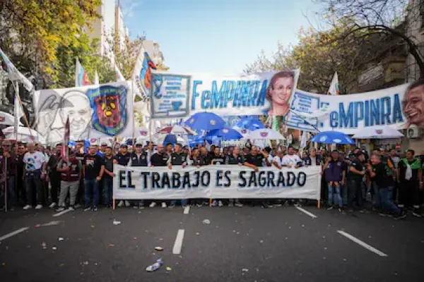 Una jueza suspendió la aplicación del DNU de Milei que limitó el derecho a huelga
