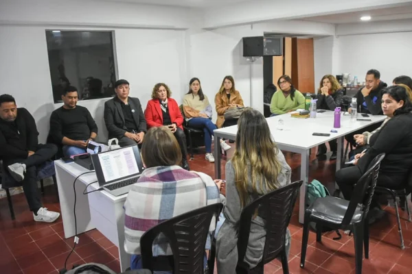 Planifican acciones para frenar los consumos problemáticos