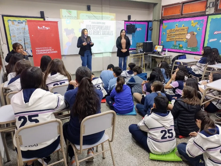 Hecho. Se llevó a cabo una charla educativa en la Escuela Privada Gabriela Mistral (Jornada Simple), destinada a estudiantes de 7º grado, docentes y autoridades.