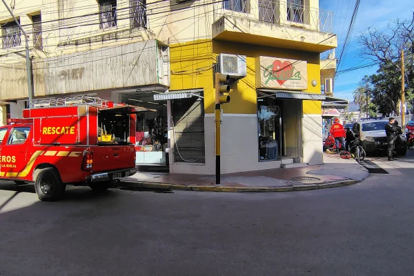 Una mujer mayor sufrió una caída en pleno centro capitalino