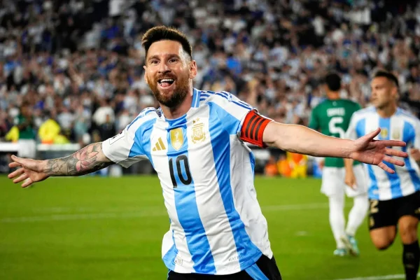 El 11 titular de la Selección argentina podría tener varios parches para visitar a Chile