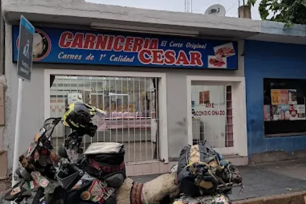 Pidió cambio y se llevó medio millón: audaz robo en una carnicería del centro