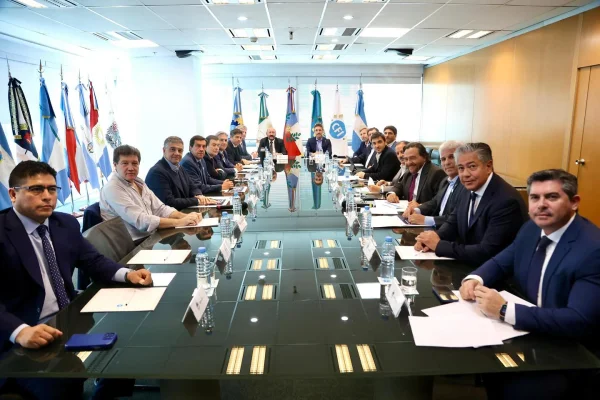 Quintela alzó la voz en la cumbre de gobernadores: “Exigimos un modelo verdaderamente federal”