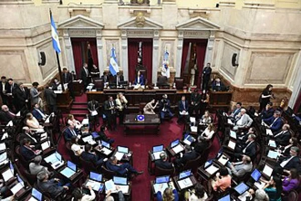 Los senadores  pasarán a cobrar más de $9,5 millones