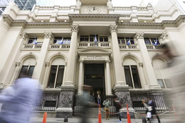 Según consultoras que releva el BCRA, la inflación de mayo será de 2,1% y la de este mes será menor a 2 por ciento”