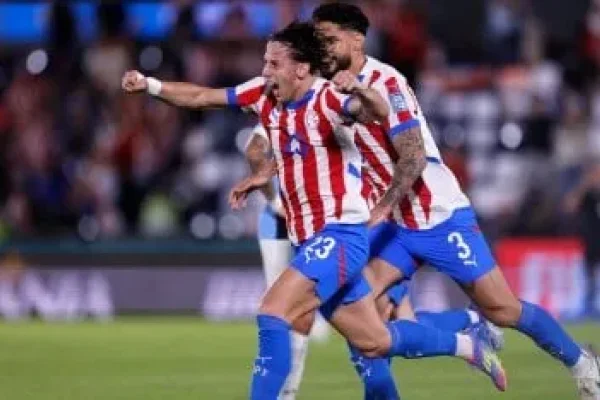 Paraguay se impuso con autoridad ante Uruguay y se acerca al Mundial