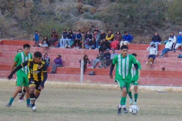 Anguinán defiende la punta en uno de los adelantos de la fecha