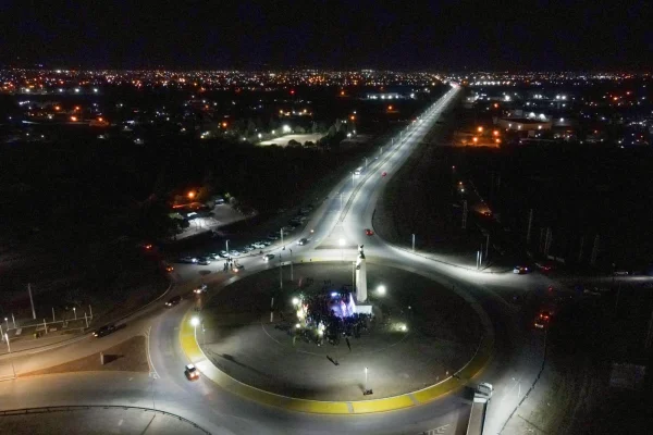 Capital cuenta con nueva iluminación en el acceso sur