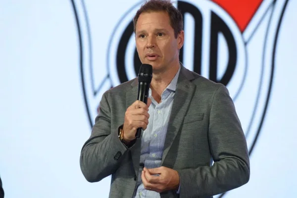 Jorge Brito sobre la salida de Franco Mastantuono: “Si vendemos es porque el jugador se quería ir”