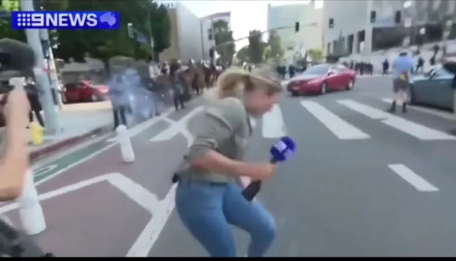 Lauren Tomasi recibió un disparo en la pierna mientras hacía un reporte en vivo