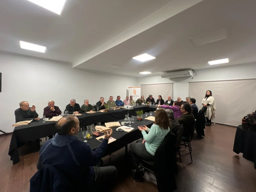 Colectivo. El encuentro reafirmó el rol irremplazable de Consejos y Colegios como garantes de ética médica, formación continua y calidad de atención sanitaria.