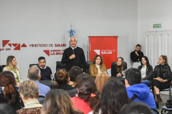 Capacitan en higiene alimentaria a comerciantes y referentes de merenderos y comedores comunitarios