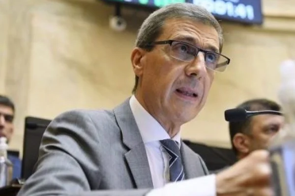 Ricardo Guerra, tras la condena a CFK: “Se proscribe a una líder que redistribuyó el ingreso y le dio alegría a las grandes mayorías”