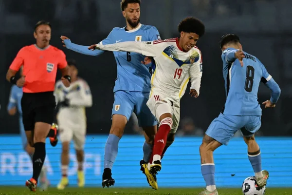 Uruguay venció a Venezuela y se aseguró el repechaje en las Eliminatorias Sudamericanas