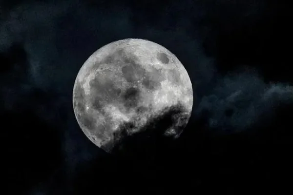 Cómo afecta la Luna llena de junio a cada signo: el horóscopo