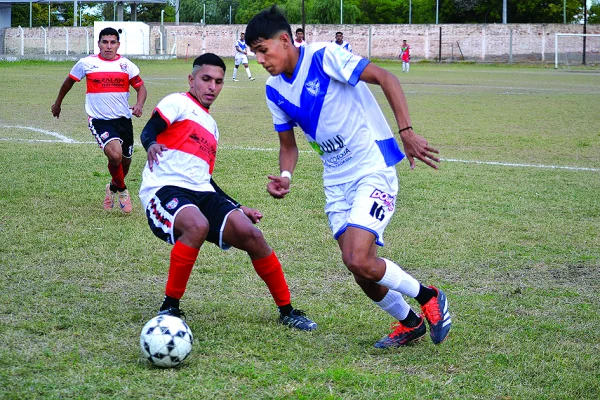 Vélez arriesga la punta ante Independiente
