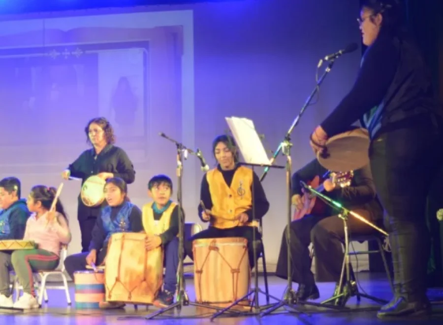 Un buen y emotivo show tributo y homenaje a María Elena Walsh.