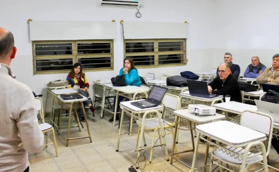 e informa además que en el segundo cuatrimestre se lanzará una segunda edición del trayecto de formación.