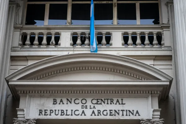 El Banco Central salió a mostrar que ya no le teme a los capitales especulativos: eliminan más trabas