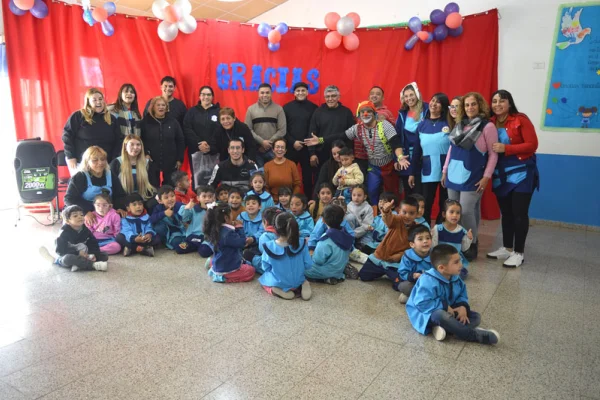 Capellanía policial visitó escuelas apadrinadas por la Policia
