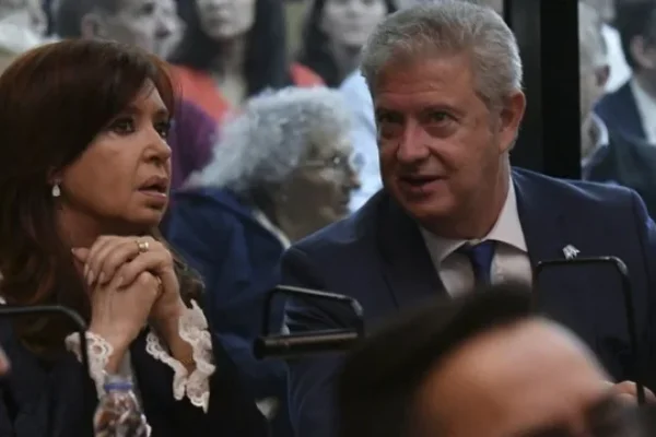 El abogado de Cristina Kirchner afirmó que “los genocidas” de la última dictadura “tuvieron juicio y ella no”