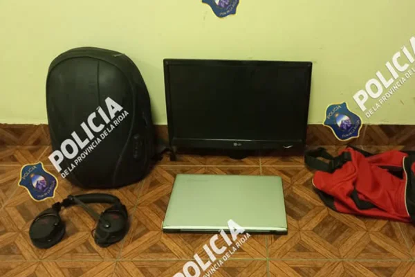 Comprò elementos robados y los tuvo que entregar a la policia