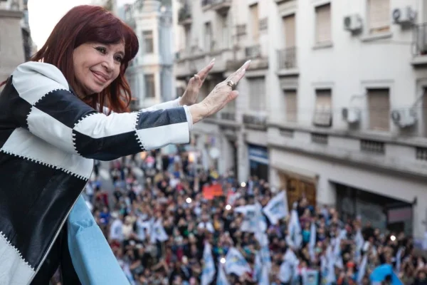 En La Rioja convocan a movilizarse en defensa de la democracia