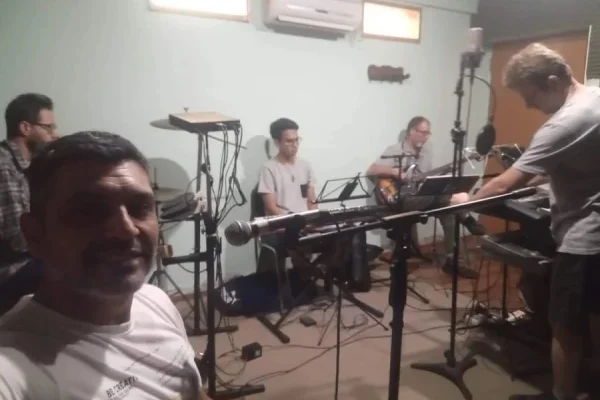 Realizan tributo a Sergio Denis