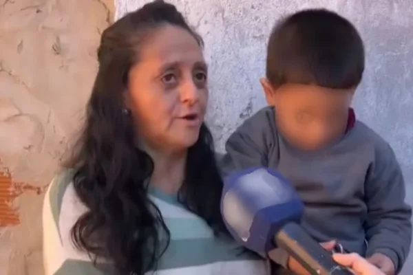 Rosario: denunció que le robaron la identidad a su hijo para cruzar a un menor a Bolivia