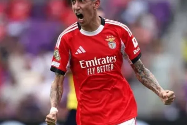 Benfica le metió presión a Boca con una goleada ante Auckland, el primer eliminado