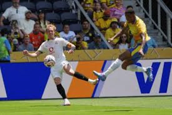 Dortmund lo dio vuelta, sufrió ante el Mamelodi y gano su primer partido en el Mundial de Clubes