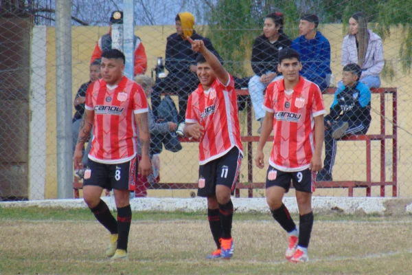 Los Andes sigue imparable y lo sufrió Estrella