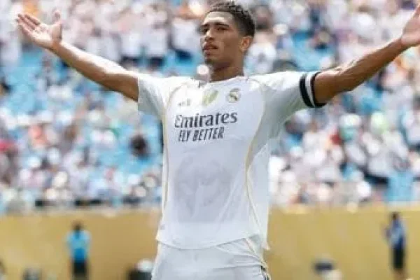 Con uno menos desde el inicio, Real Madrid eliminó a Pachuca y trepó a la cima de su grupo