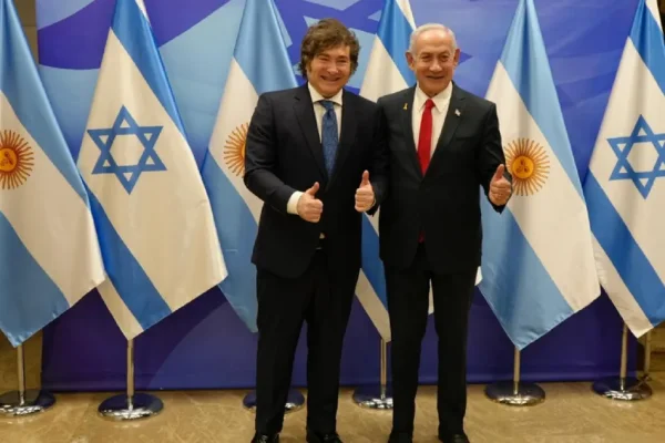 El Gobierno empezó a evacuar a los argentinos que quedaron varados en Israel