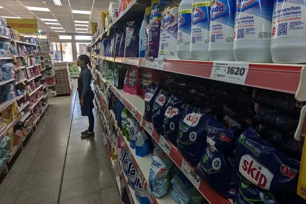 Se registró una nueva caída en el consumo masivo