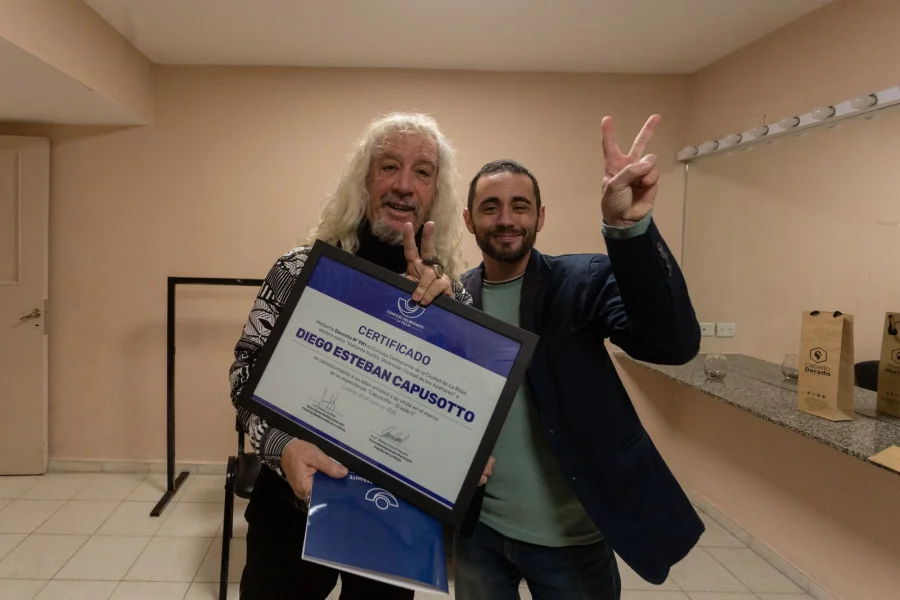 Capusotto con el edil Guillermo Benzo. Capusotto con el edil Guillermo Benzo.