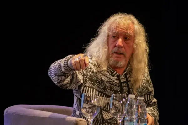 Diego Capusotto se presentó en La Rioja y fue declarado Visitante Ilustre
