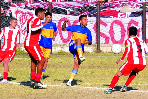Rioja Juniors salvó el invicto en el final del partido