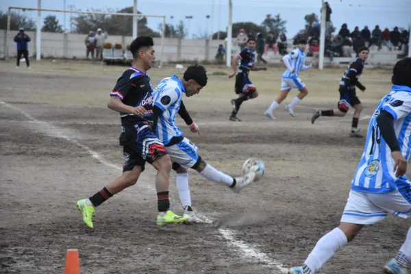 Racing lo había dado vuelta, pero sobre el final se le escapó el triunfo